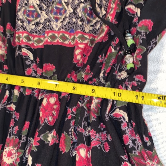 Staring at stars women’s cold shoulder black and pink floral dress size XS - Picture 8 of 9
